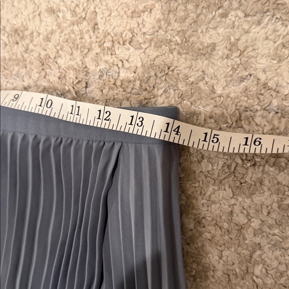 Aritzia Babaton Ladder Skirt Size M/L - Picture 11 of 11